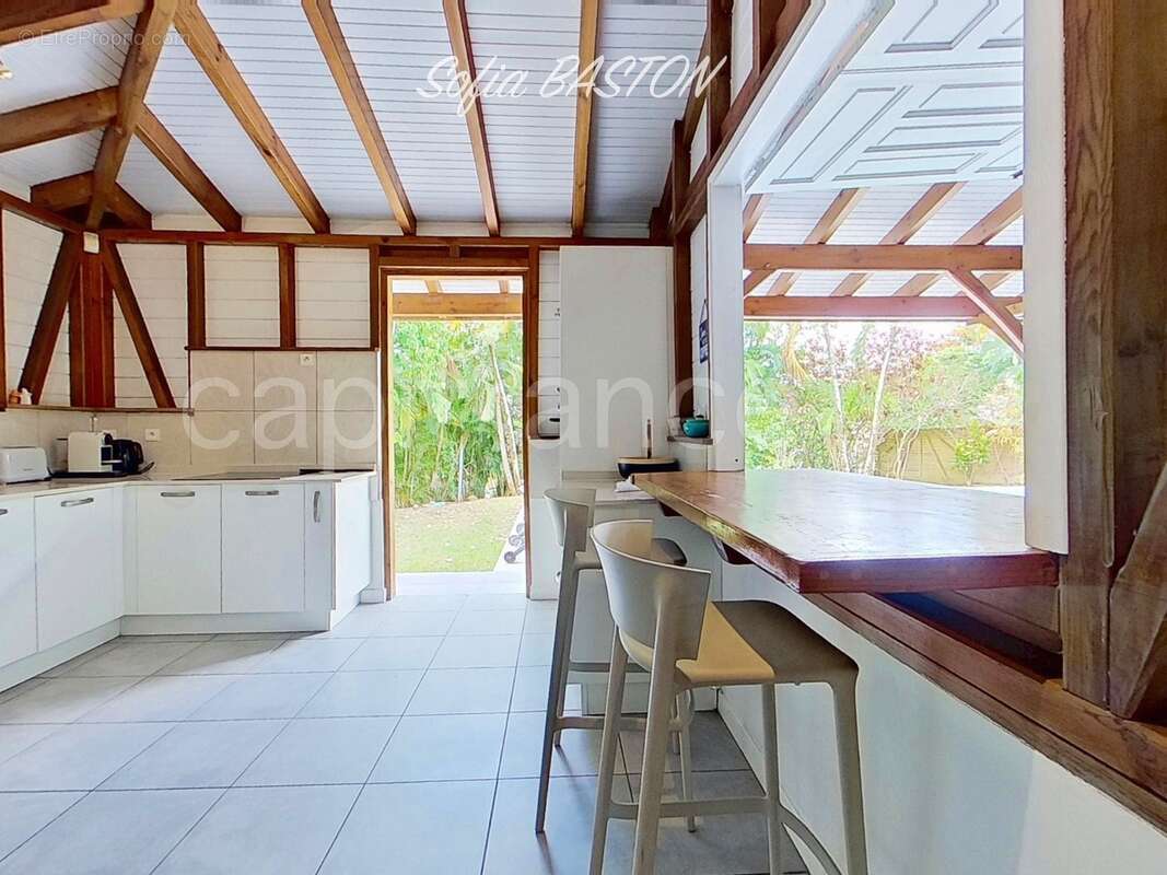LES TROIS ILETS VILLA P6 bis -165 m² Hab / - Terrain de 986 m² - Piscine - Plain pied - A Vendre Martinique (972) - photo 6