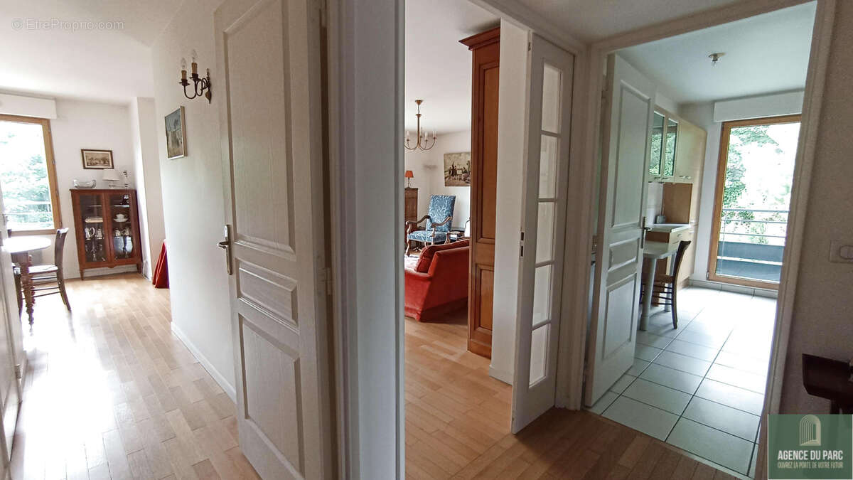 Appartement à VILLE-D'AVRAY