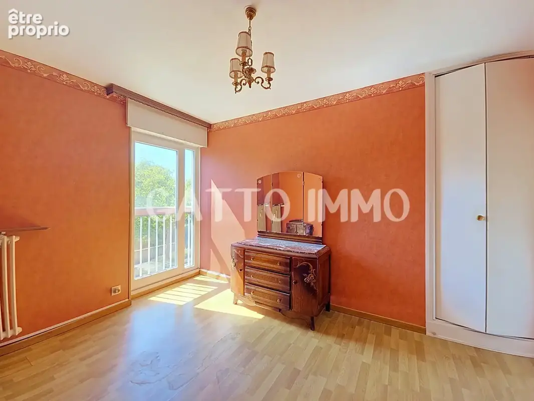 Appartement de 100m2 // 3 ch // cave // 1 place parking // av strasbourg metz - photo 12