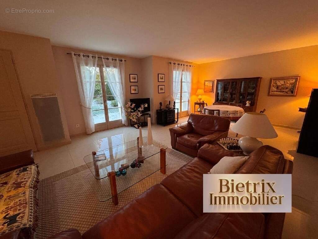 Maison à L'ISLE-ADAM