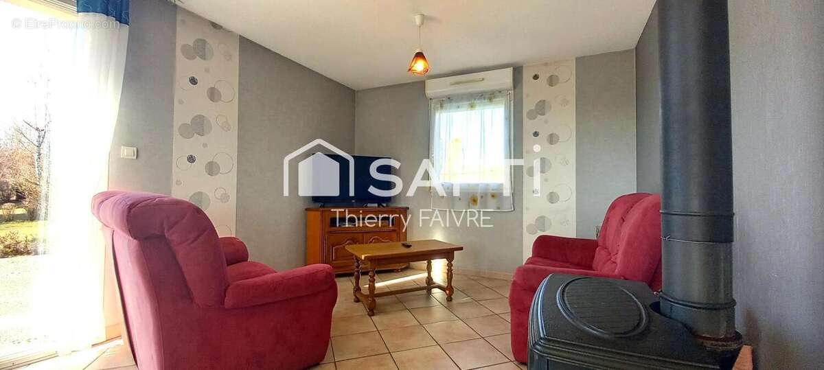 Maison 89 m² à Nozeroy  - photo 5