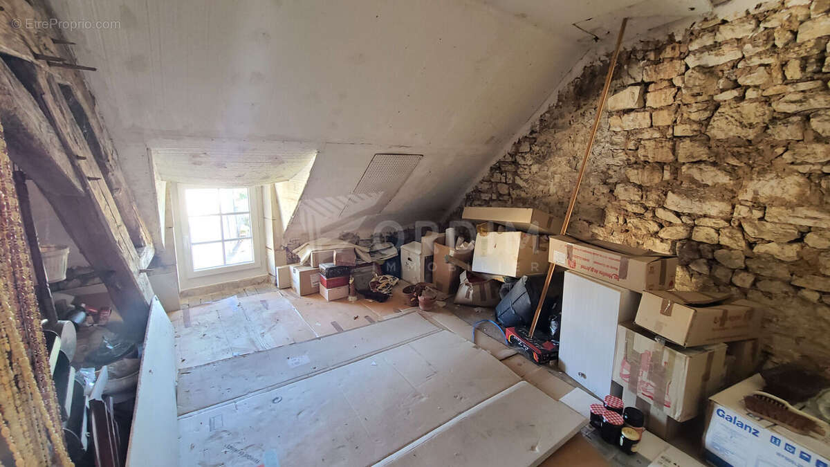 Maison centre village - photo 14