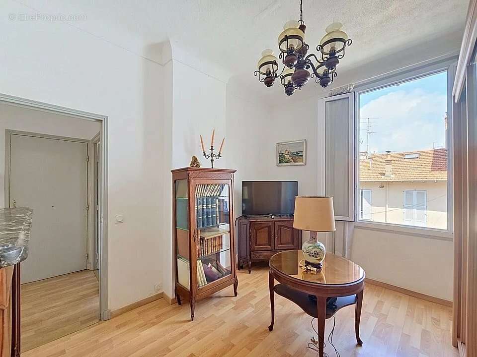 CANNES basse Californie,  immeuble de 145m² habitables en "monopropriété" - photo 9