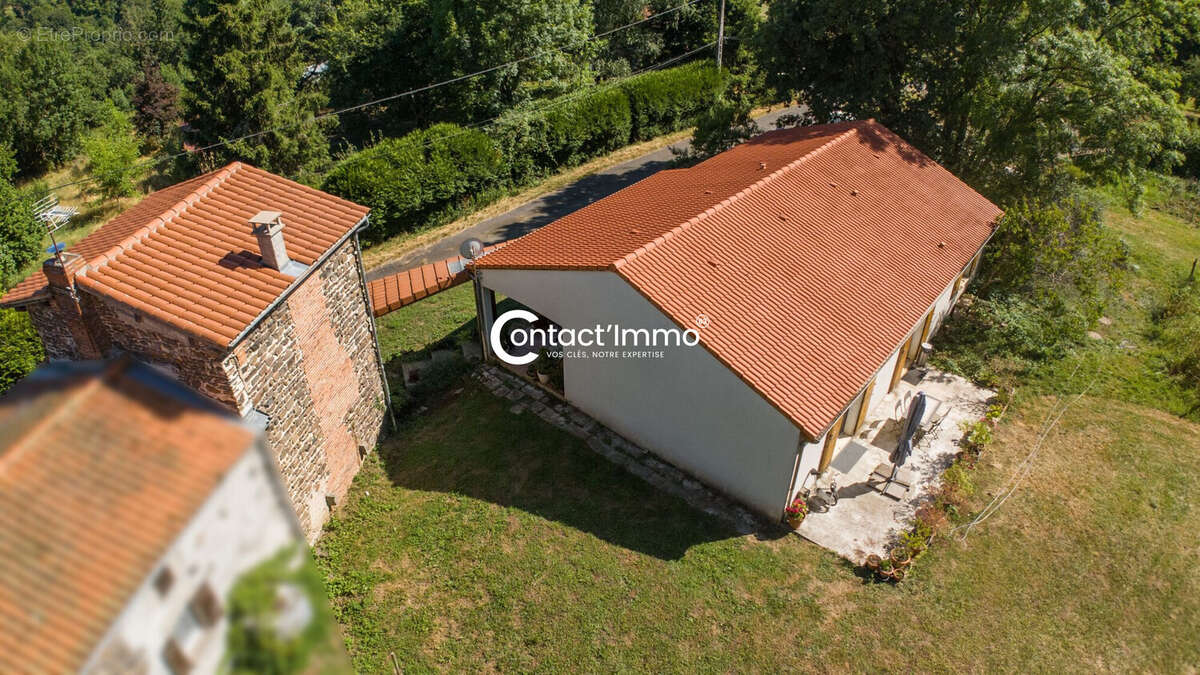 Maison à MONTMORIN