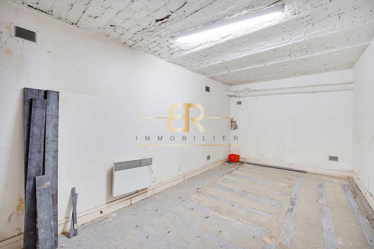 Commerce à PARIS-17E