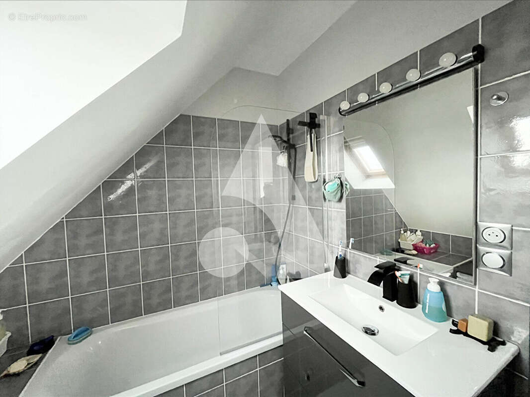 Maison à LOCOAL-MENDON