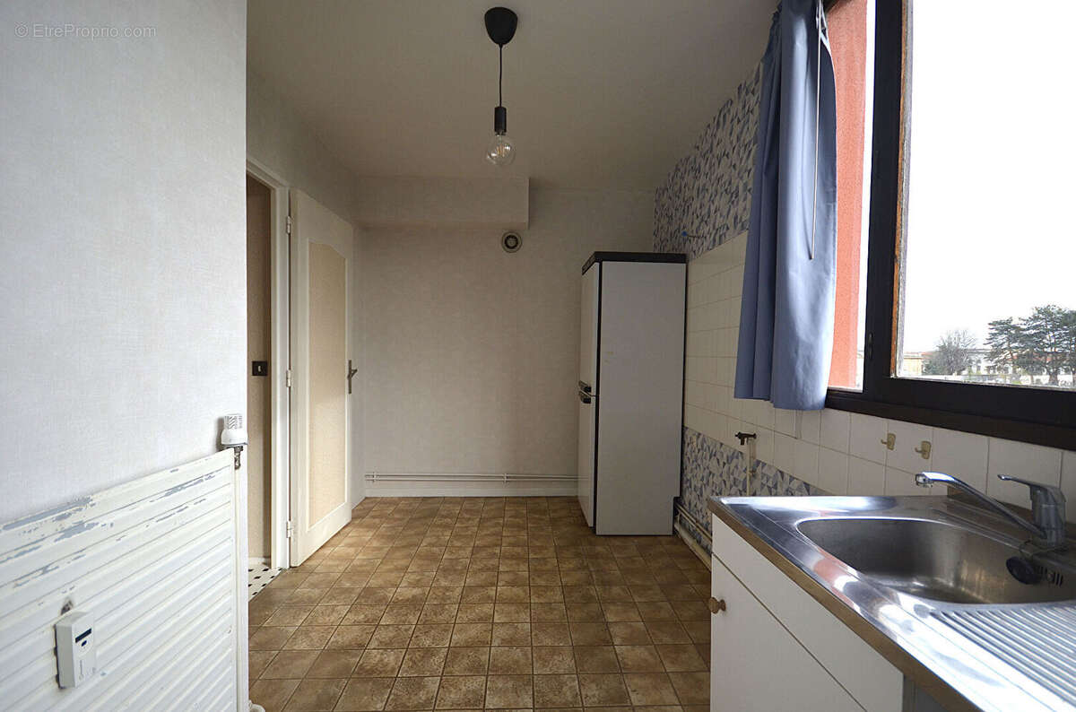 Appartement Villeurbanne 2 pièce(s) 40 m2 Laurent bonnevay - photo 7