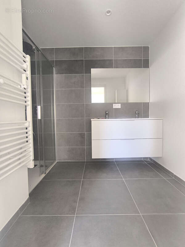 Appartement à SIX-FOURS-LES-PLAGES