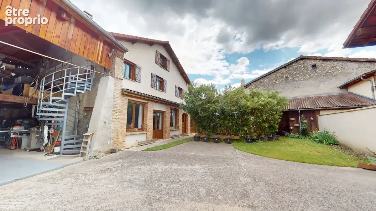 Maison de 248m2 avec Grange / Garage à EYBENS - photo 16