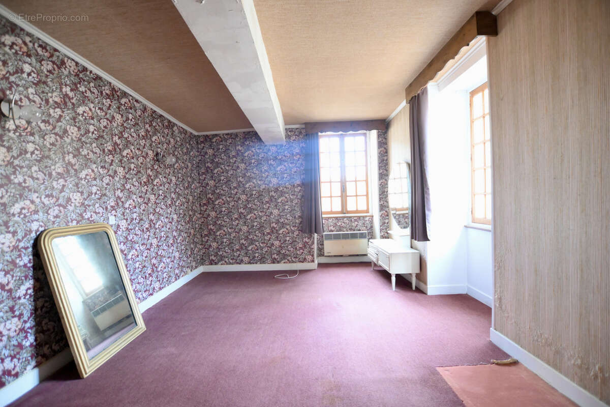 Maison à L'ISLE-SUR-SEREIN