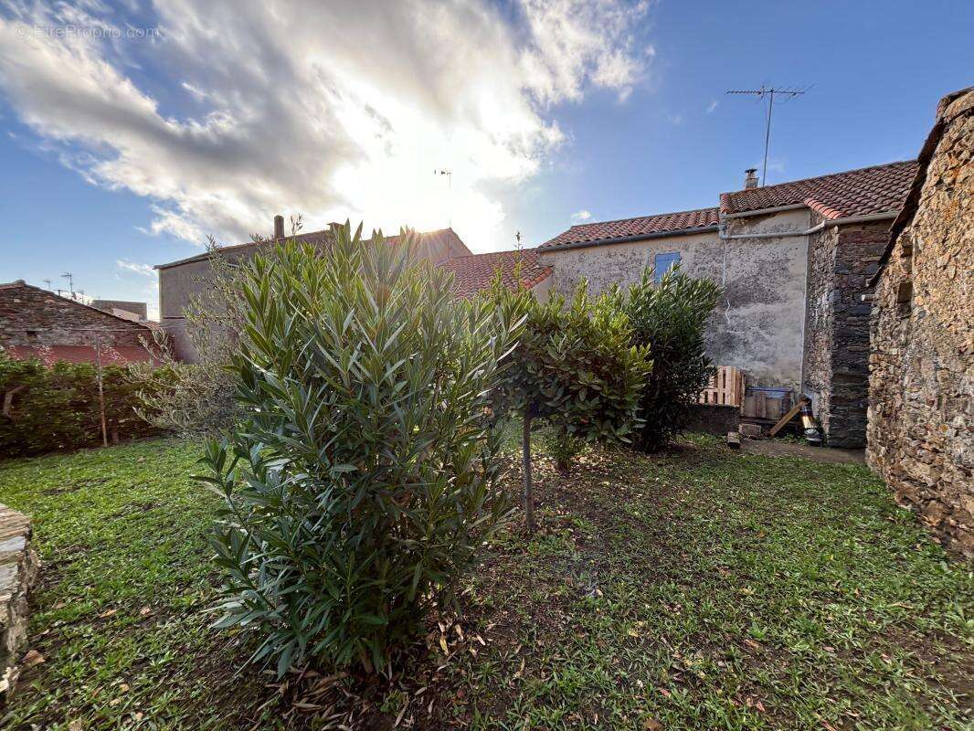 Maison à VILLANIERE