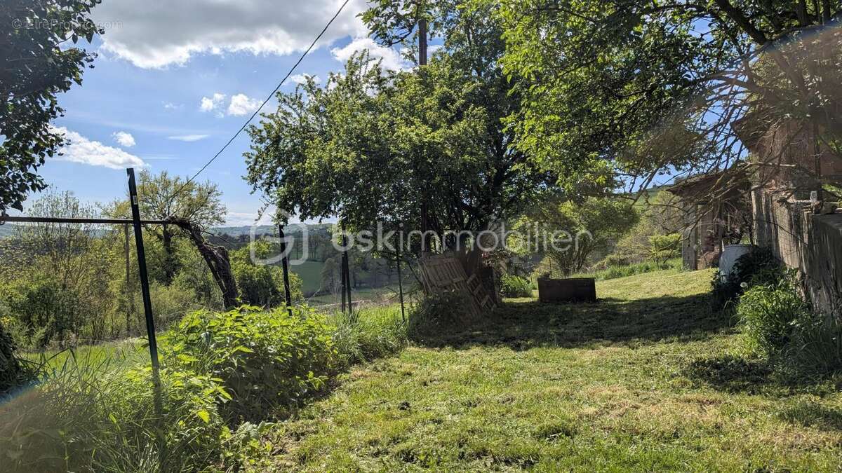Ferme en U - 138 m² habitables, 4 chambres, jardin et grange - photo 6