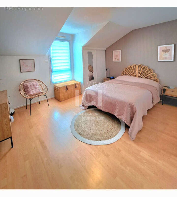 Maison à SAINTE-LUCE-SUR-LOIRE