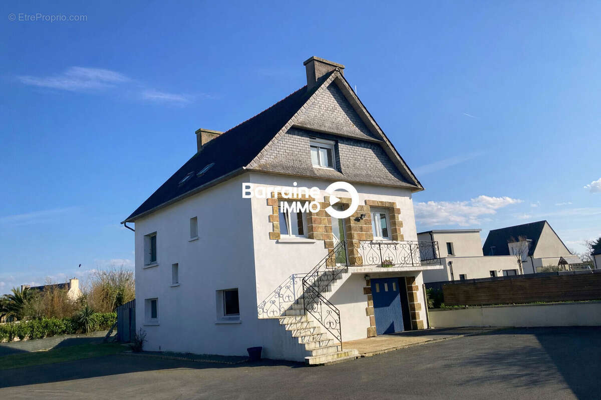Maison à SANTEC