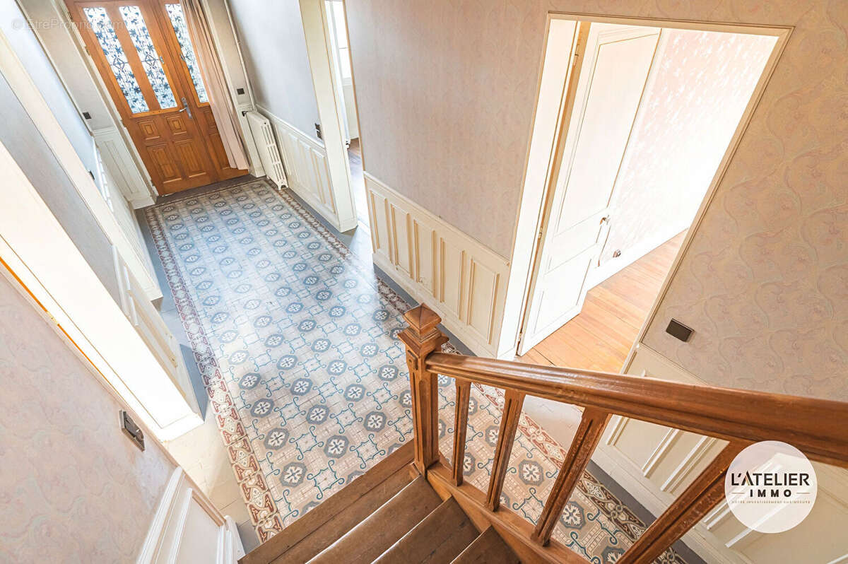 Maison à GUIGNICOURT