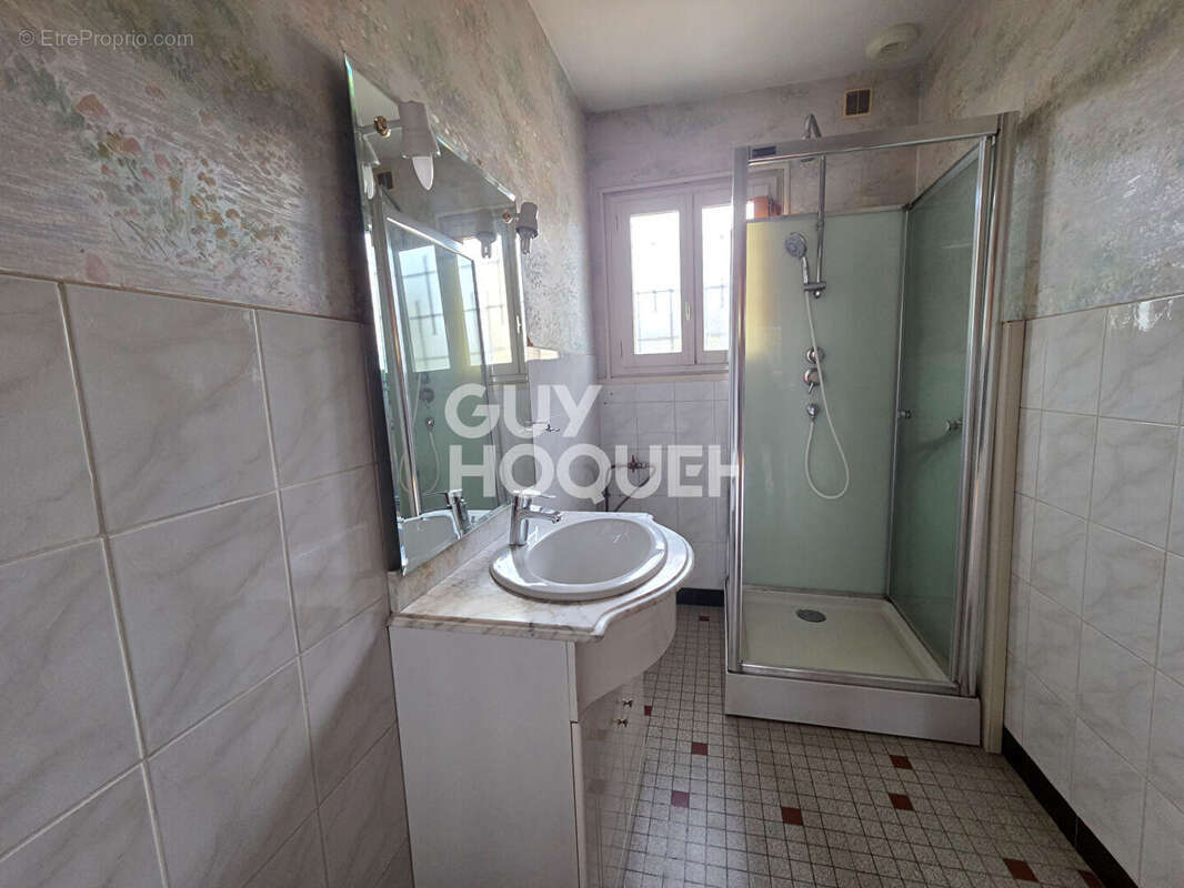 Maison à BOURG-ACHARD