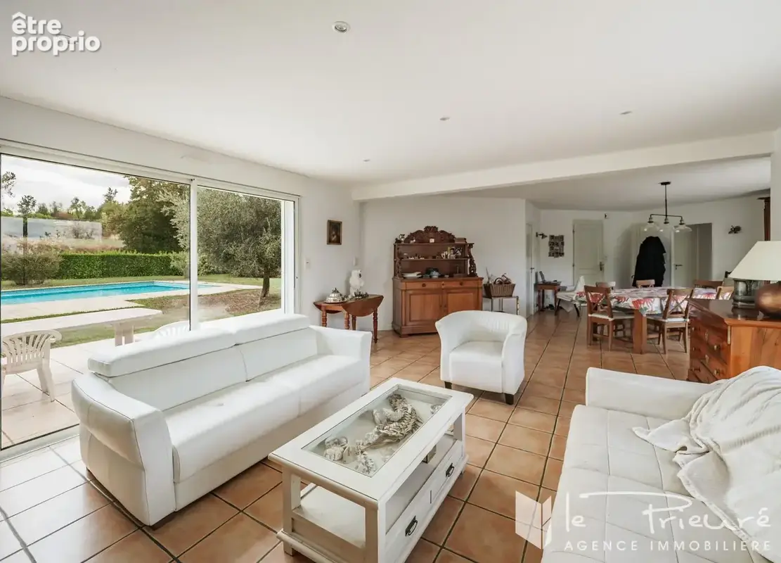 Proche Albi. A 5 min du centre-ville. Maison de 145 m² avec 4 chambres, piscine et terrain de 1 860 m² - photo 5