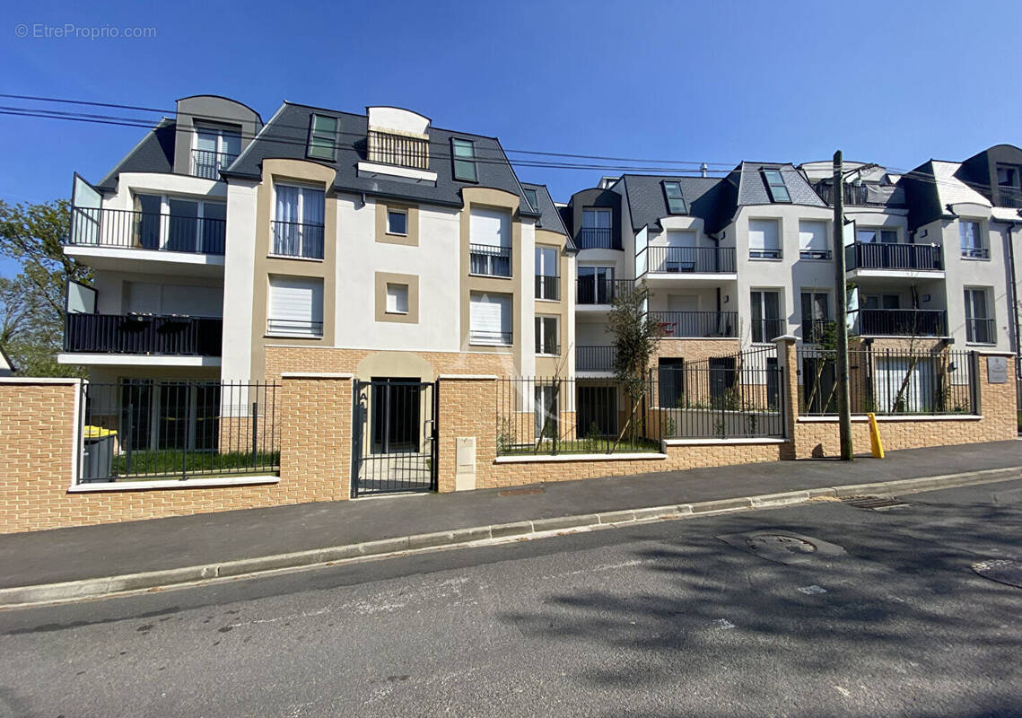 Appartement à COMBS-LA-VILLE