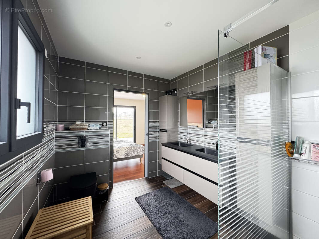 Maison à BELLEVUE-LA-MONTAGNE