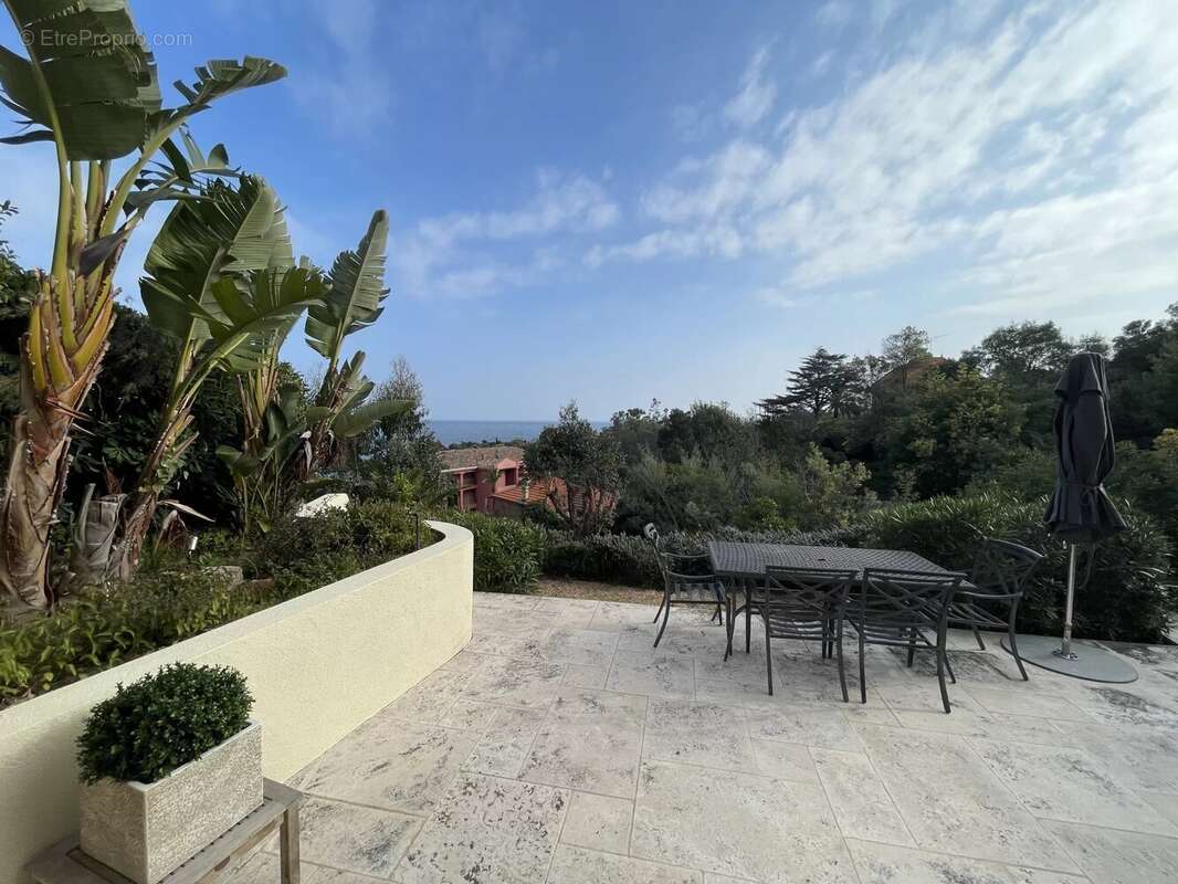 Maison à THEOULE-SUR-MER
