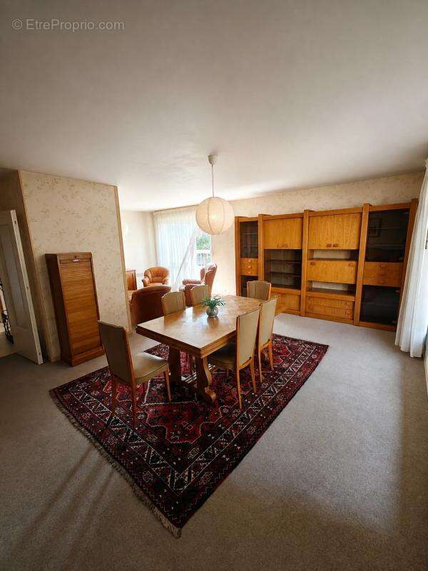 Appartement traversant de 104 m² à Ifs – Lumière, espace & potentiel à saisir ! - photo 11