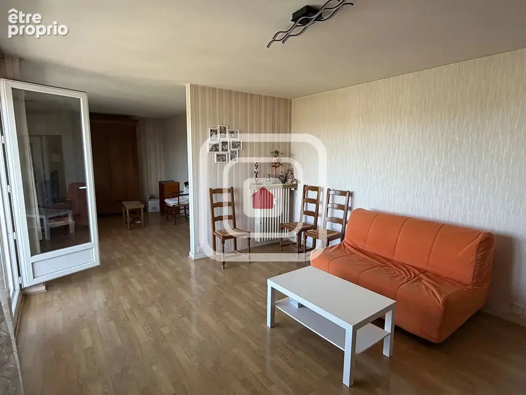 Appartement reims / tinqueux ascenseur balcon stationnement cave - photo 3