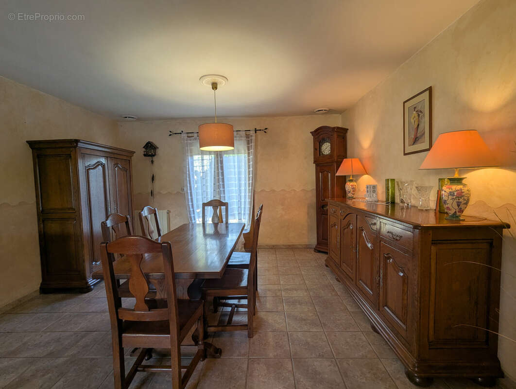 Maison à LAGRAVE