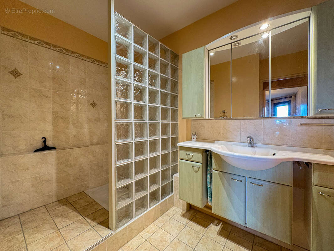 Appartement à CHAMALIERES