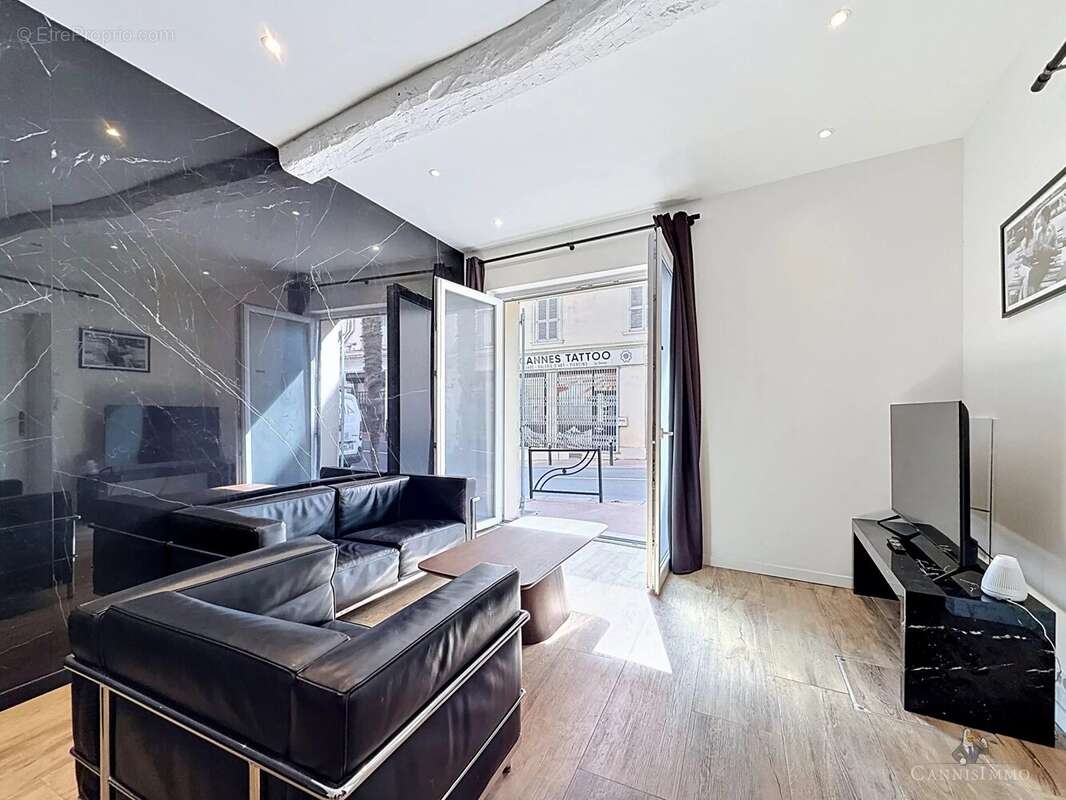 2 pièces Cannes Centre – Love Room, Local - photo 2