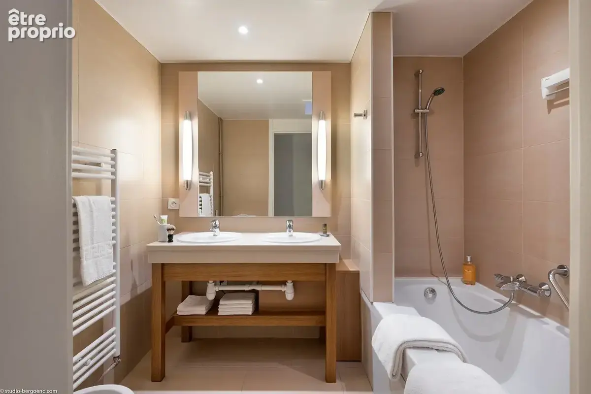 INVESTISSEMENT LOCATIF  LES BARILS - Résidence Center Parcs Les Bois Francs - 8.04%  de rentabilité. - photo 8