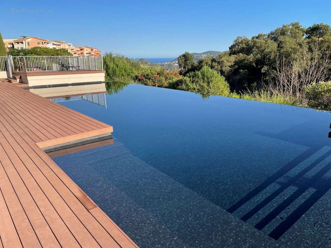 Appartement à MANDELIEU-LA-NAPOULE