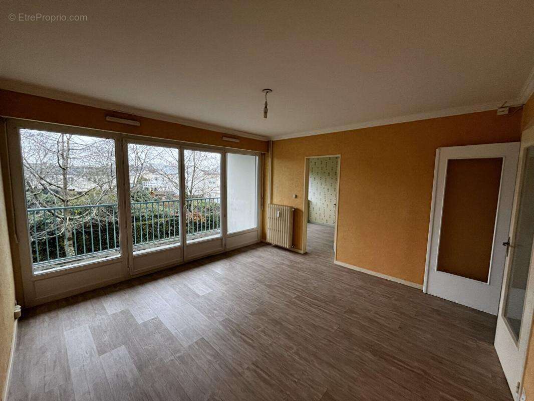 Appartement Les Ponts De Ce 4 pièce(s) 71 m2 - photo 2