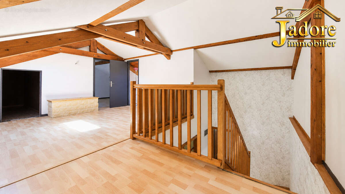 Grande maison familiale secteur calme - photo 12