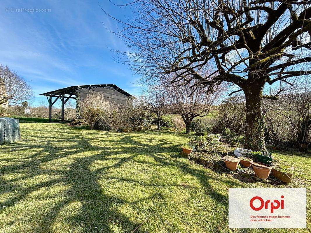 Maison à TERRASSON-LAVILLEDIEU