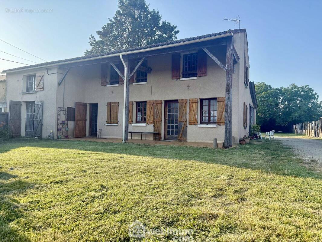 Maison de campagne, 175 m2 habitables, sur terrain de 1349 m2. - Maison à SAINT-CLAIR