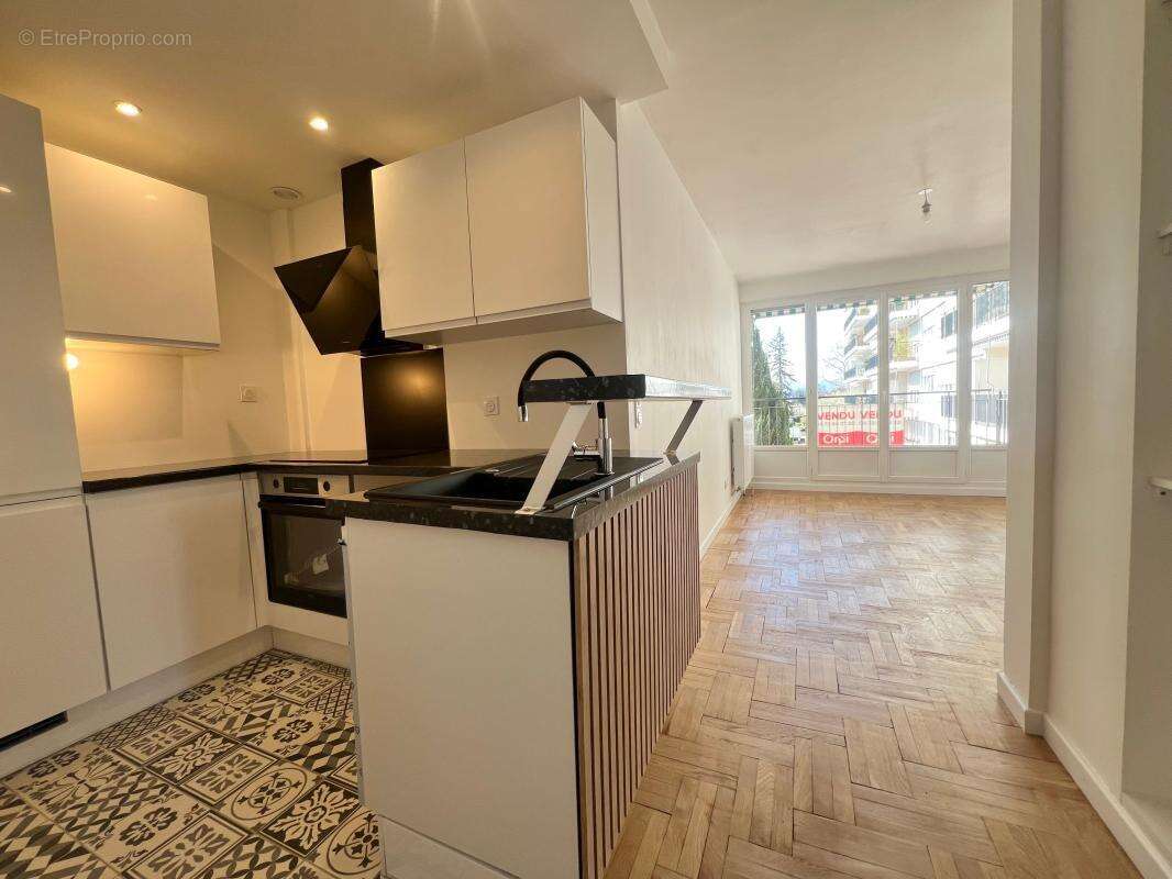 Appartement à SAINTE-FOY-LES-LYON