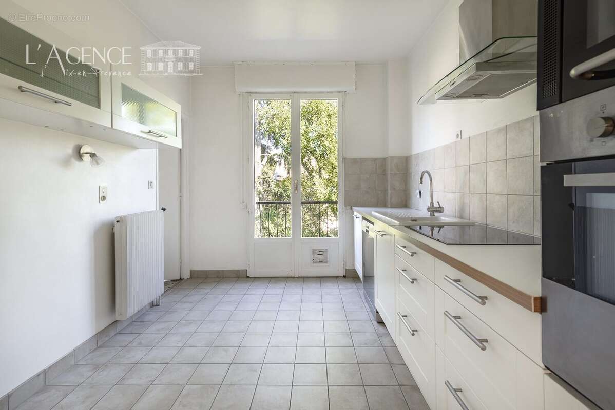 Appartement T3 dans résidence avec ascenseur - Appartement à AIX-EN-PROVENCE