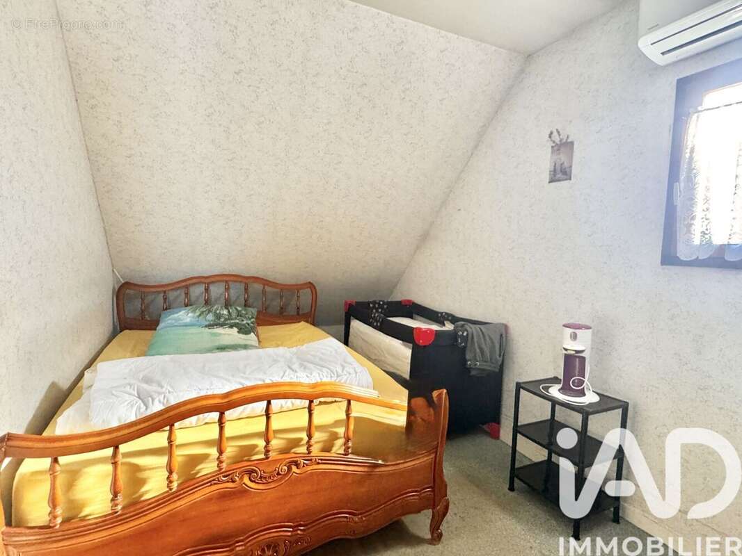 Maison 149 m² à Brieres-Les-Scelles  - photo 7