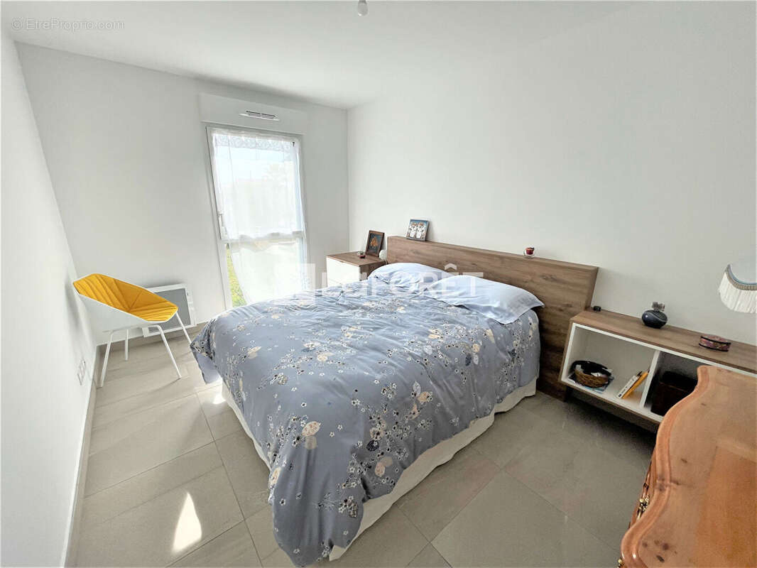 Appartement à SAINT-LAURENT-DU-VAR