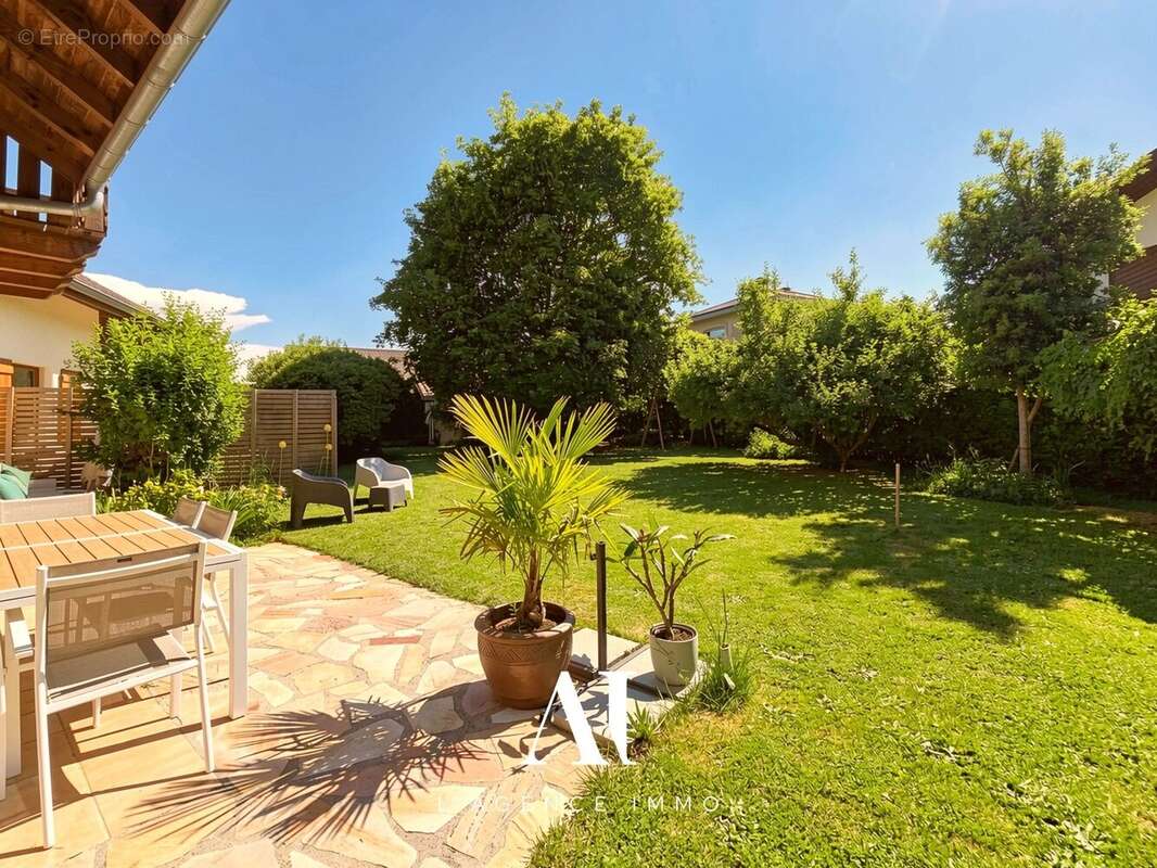 Maison 312 m² à Viry  - photo 3