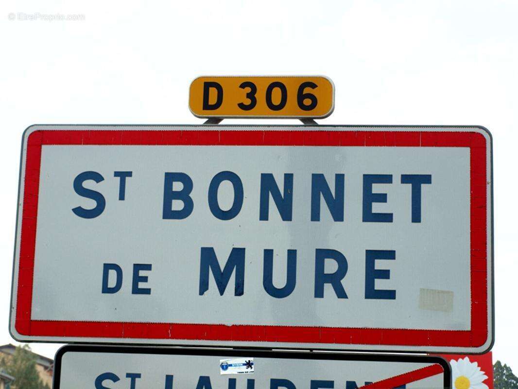 Appartement à SAINT-BONNET-DE-MURE