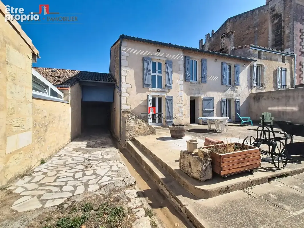 Maison 6 pièces 237 m² à vendre à Blaye (33390) - photo 2