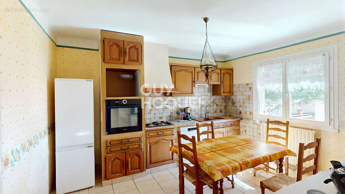 Maison à SAINT-LAURENT-LA-VERNEDE