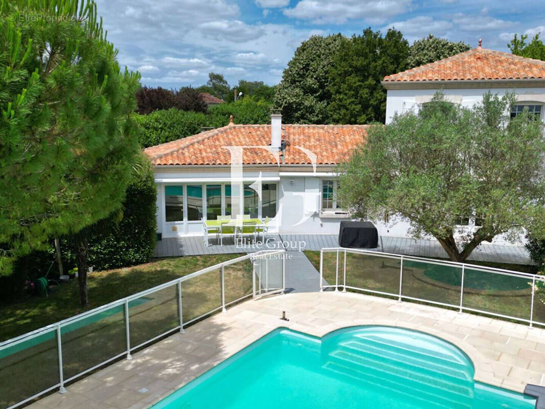 Maison à SAINT-ANGEAU