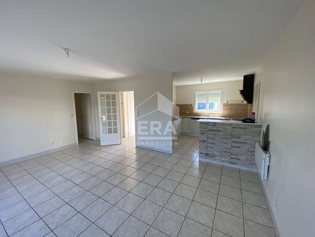 Maison 87m² à saint-georges-des-coteaux - photo 4