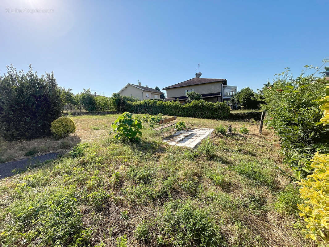 Terrain à CHASSE-SUR-RHONE