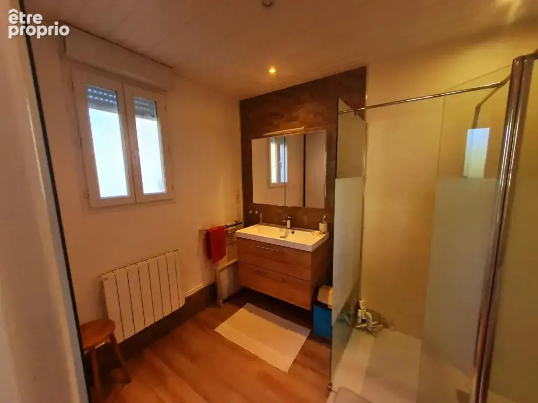 AUTHENTIQUE CHARENTAISE RENOVEE   3ch, veranda, 5000m2 de terrain, 2 garages - photo 9