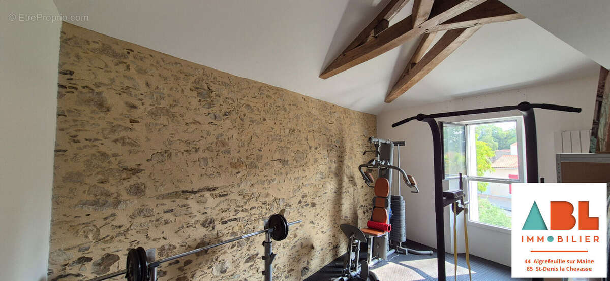 Maison à SAINT-DENIS-LA-CHEVASSE