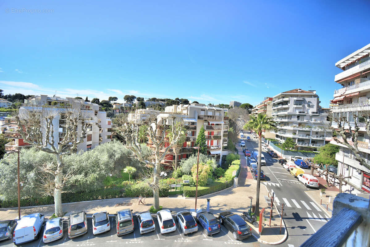 Appartement à LE CANNET