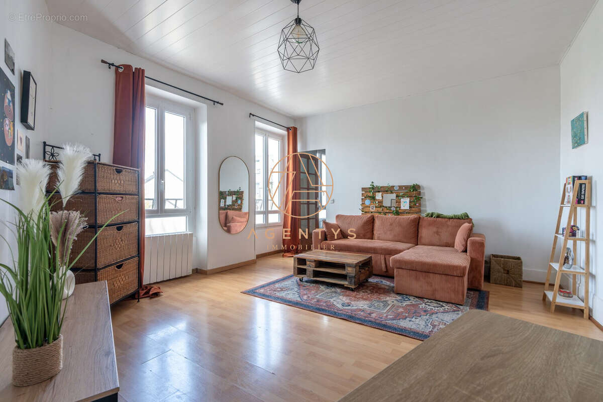 Appartement à NEUILLY-PLAISANCE